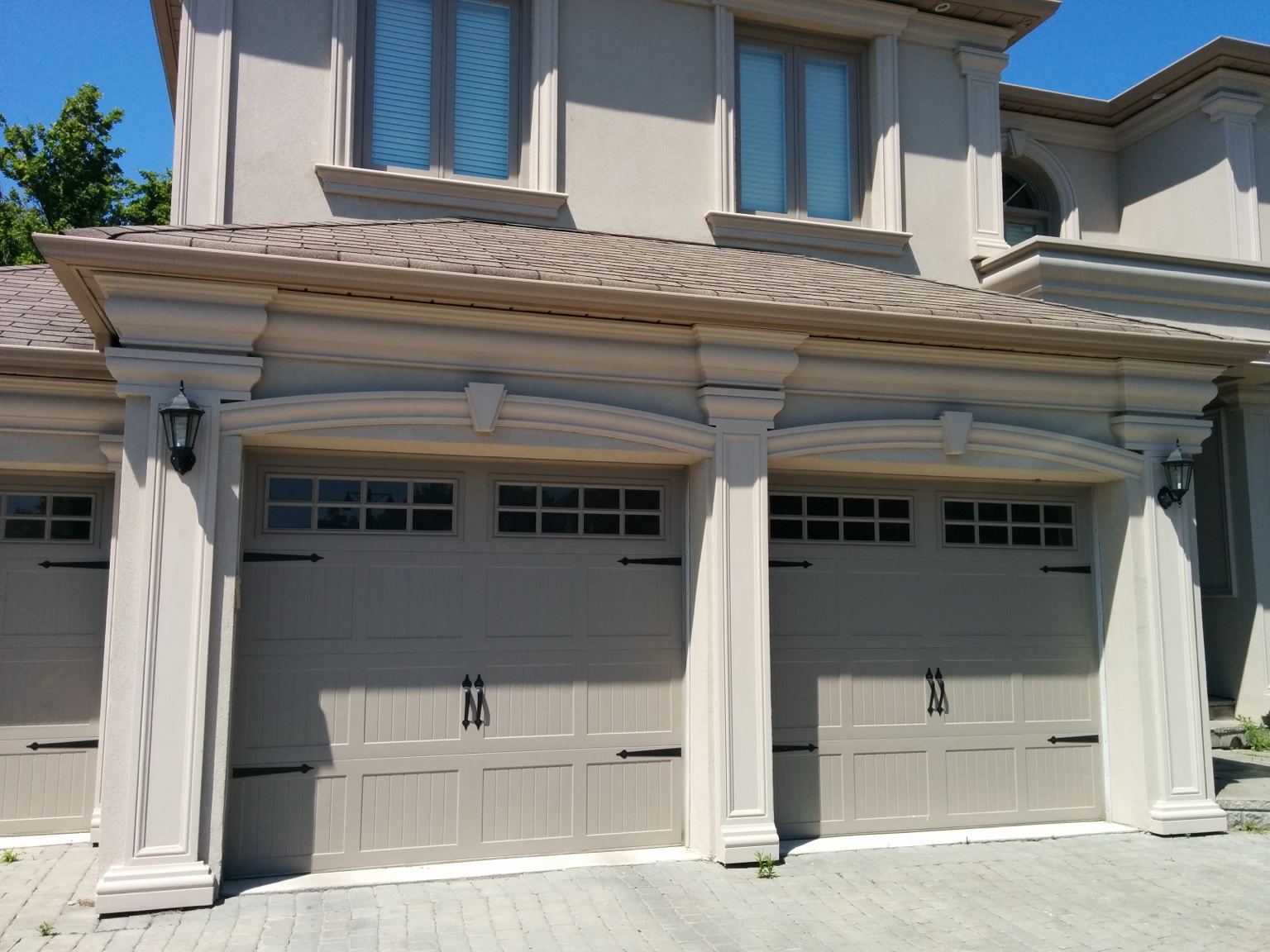 Architectural Garage — Bands, arches & columns